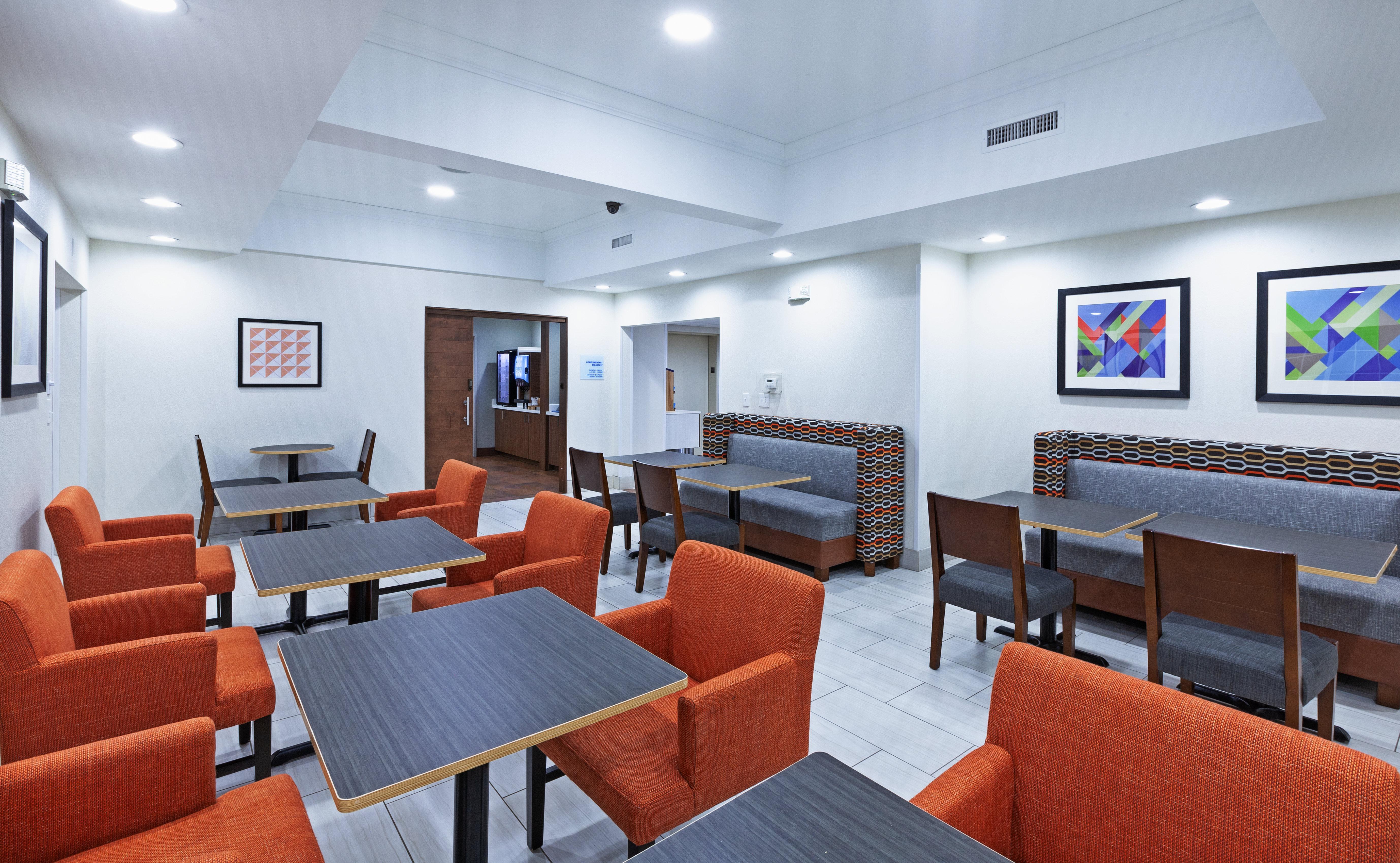 Holiday Inn Express Hotel And Suites Jenks By Ihg Esterno foto